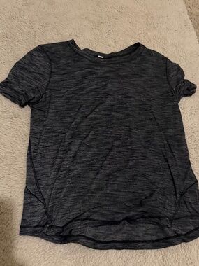 heathered black Lululemon Long Distance Short Sleeve tee